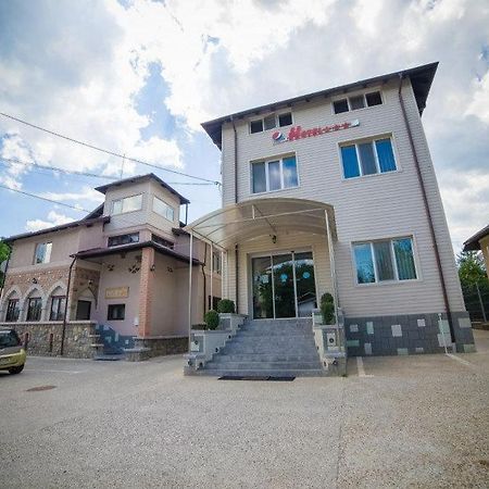 Hotel Gclub Breaza المظهر الخارجي الصورة
